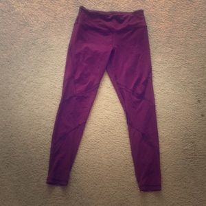 Victoria secret sport leggings maroon with mesh
